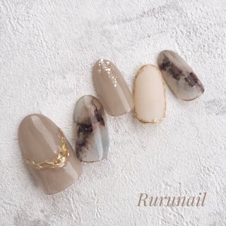 ミルキーニュアンス ネイルチップ ニュアンスアートのネイルチップ 春っぽいふんわりキラキラMIX