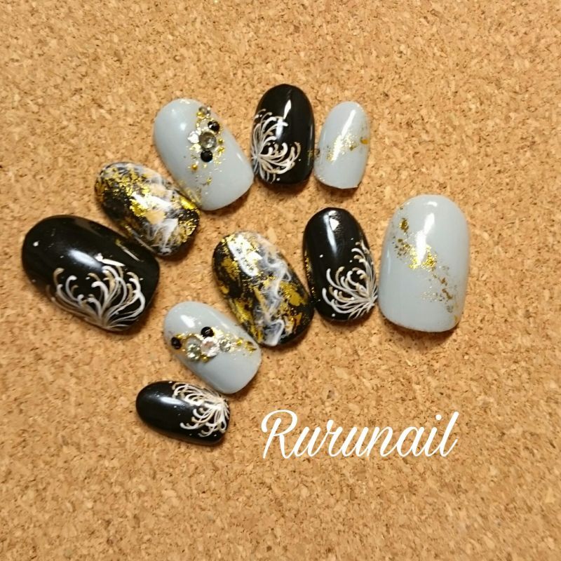 ブラック和柄ゴールドニュアンスネイルチップ 327 ネイルチップ通販ｒｕｒｕ ｎａｉｌ